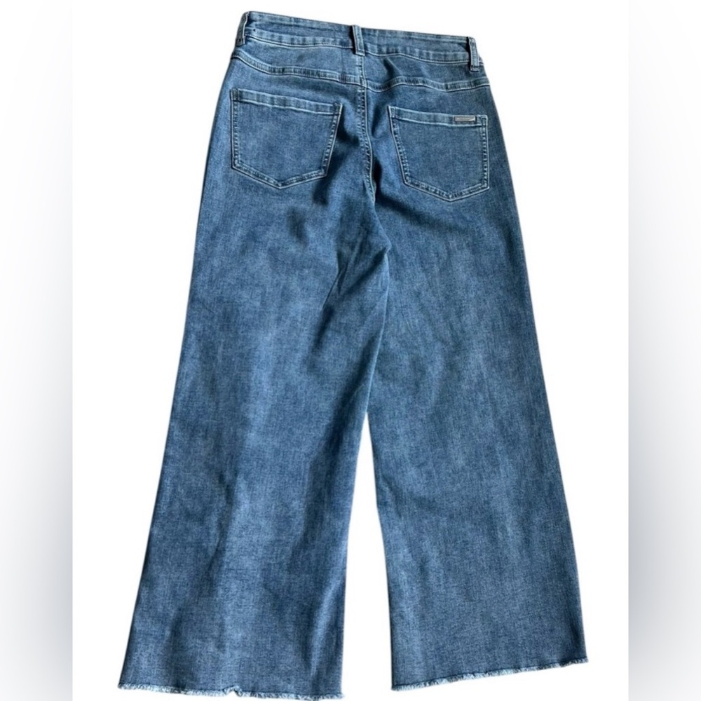 Joseph Ribkoff Culotte Jeans/Denim With Rhinestone Front Seam Slit Hem Size 8 - Picture 3 of 11